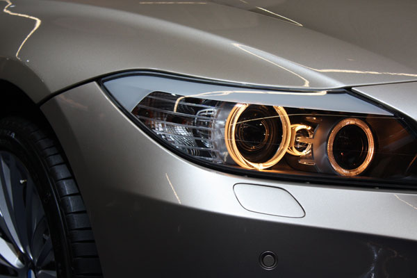 LED Automobileko farolen beroaren xahutzea aztertzea