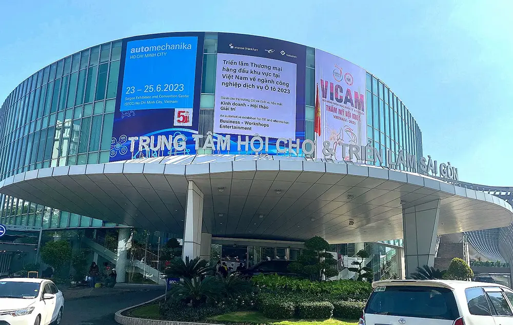 Luxfighter Car LED Farolaria 2023 Automechanika Ho Chi Minh City